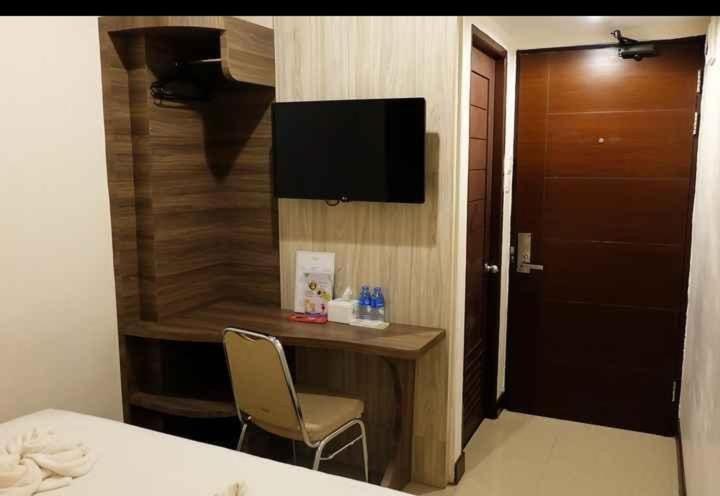 Hotel My Home Sintang Exterior photo